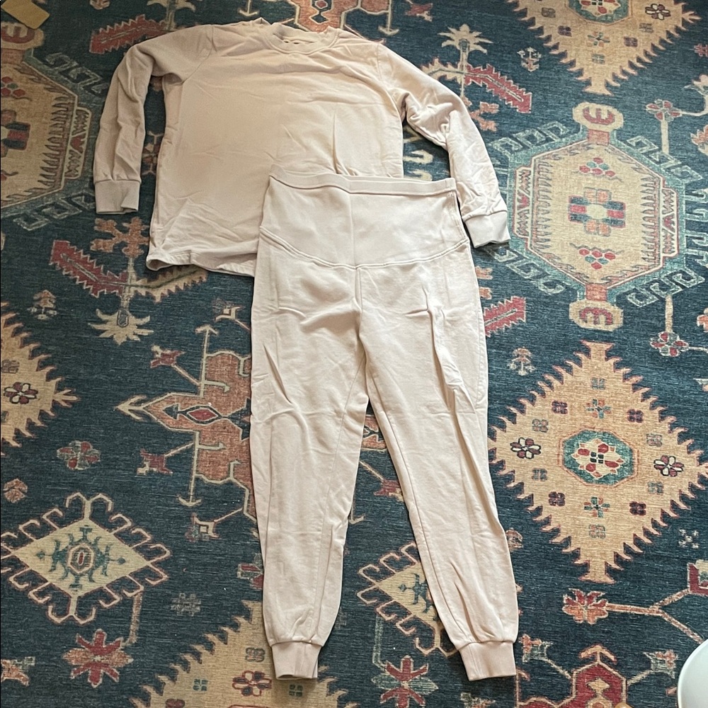 GAP Maternity Women's Pale Rose Pink Sweatsuit